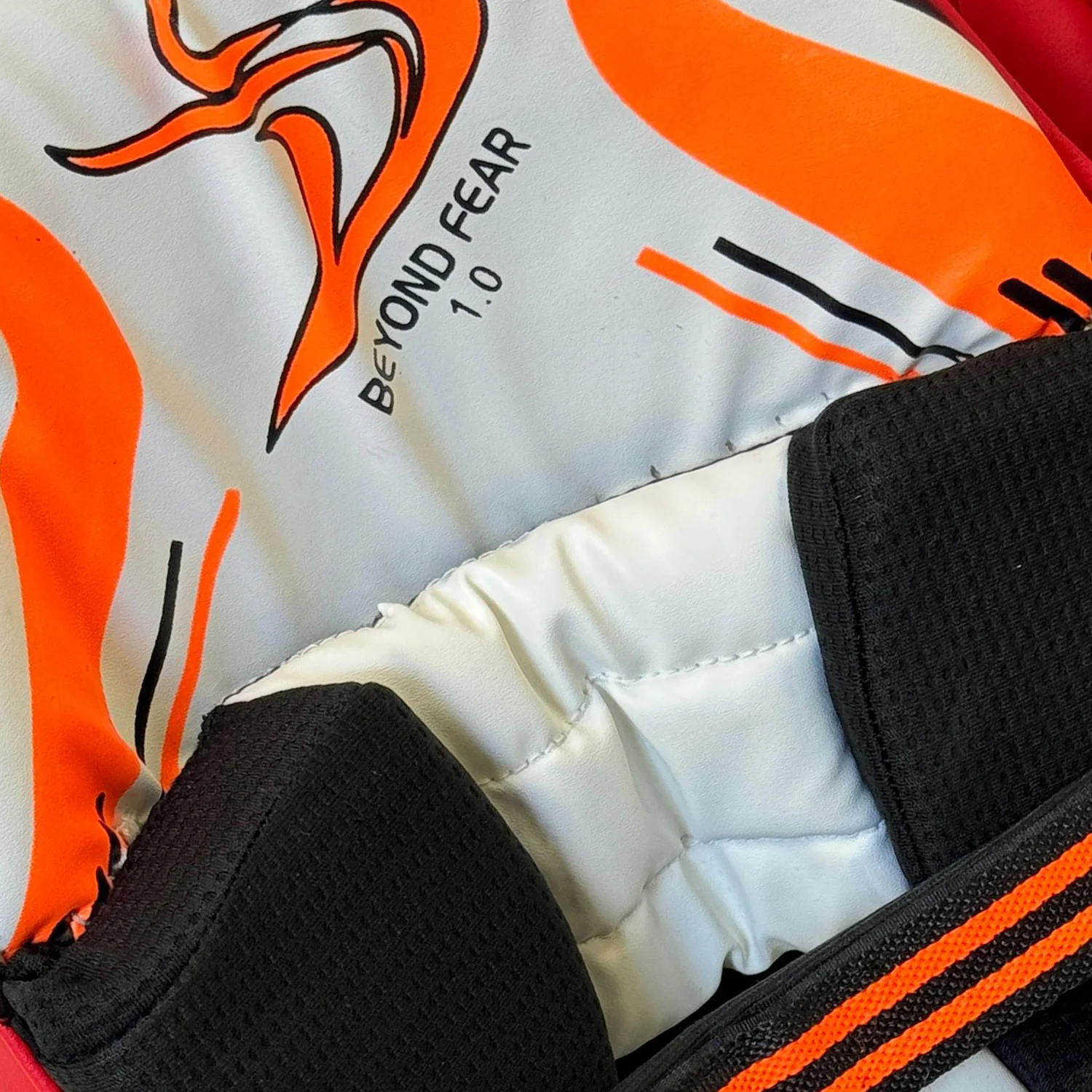 DS Red Cricket Batting Pads Adult - Image 6