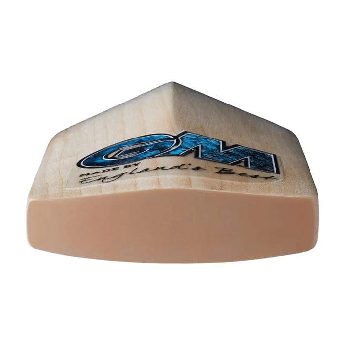 Gunn And Moore Diamond 404 Junior Cricket Bat - Image 3
