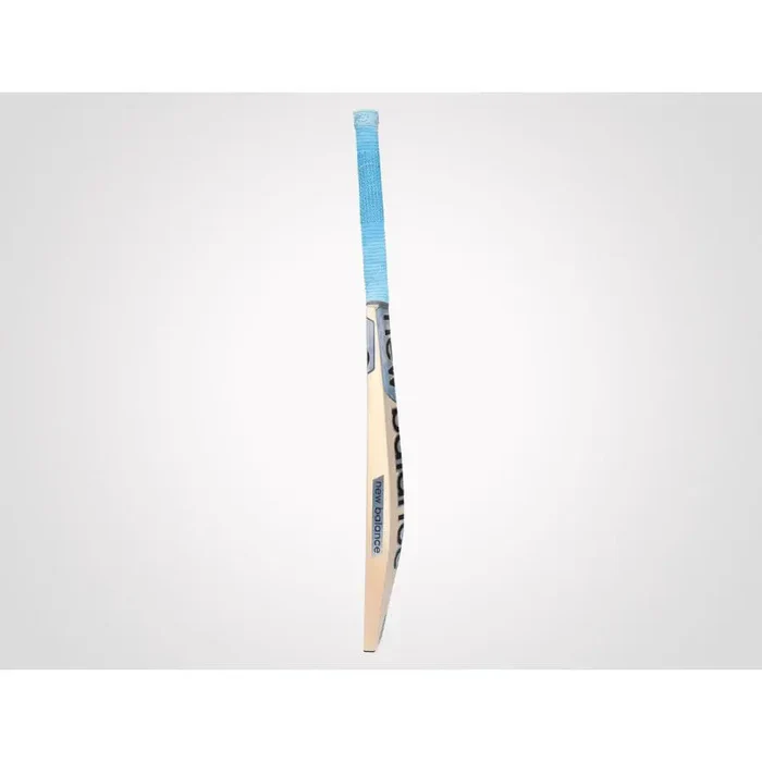 New Balance DC 370 Kashmir Willow Cricket Bat - Image 2