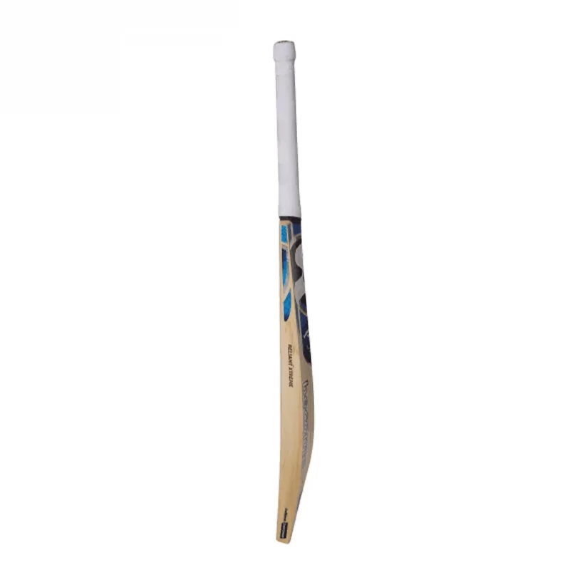 SG Reliant Xtreme English Willow Cricket Bat - Image 6